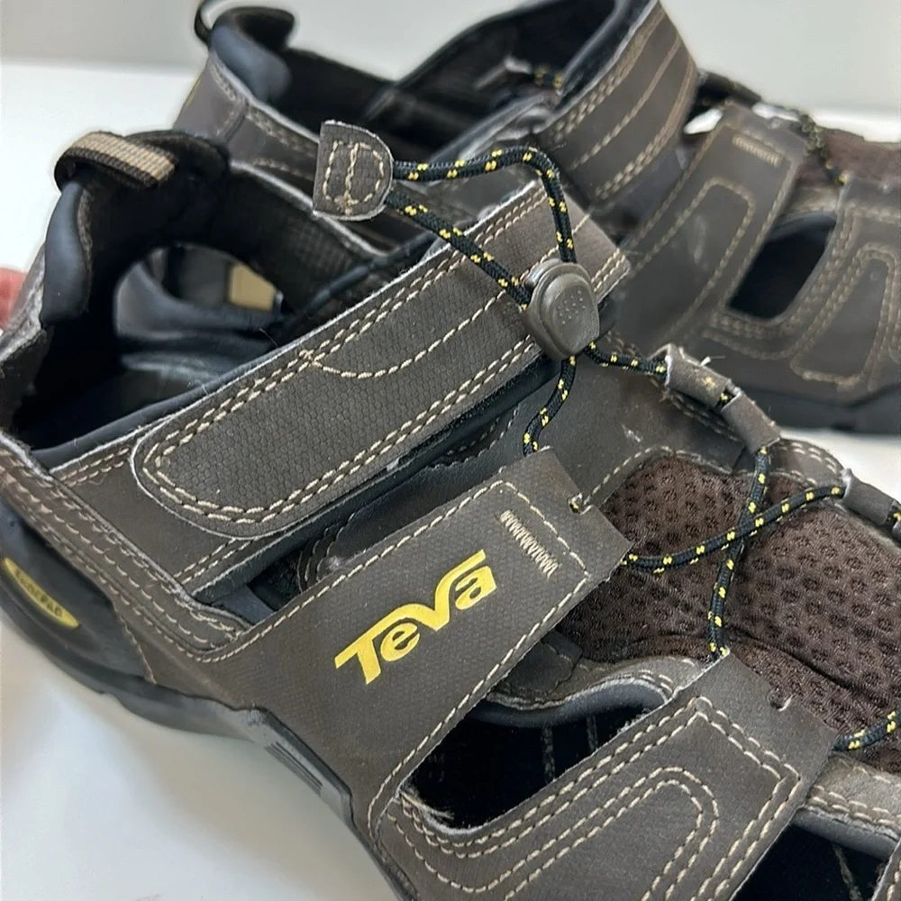 Teva Forebay Fisherman Hiking Sandals Size 12